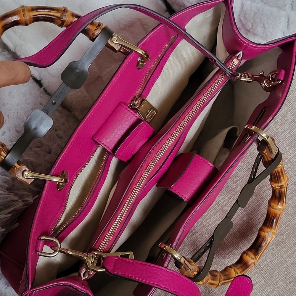 GUCCI Pebbled Calfskin M Bamboo Tote Bright Bougainvillea..Authentic!! Like New. - Picture 15 of 16